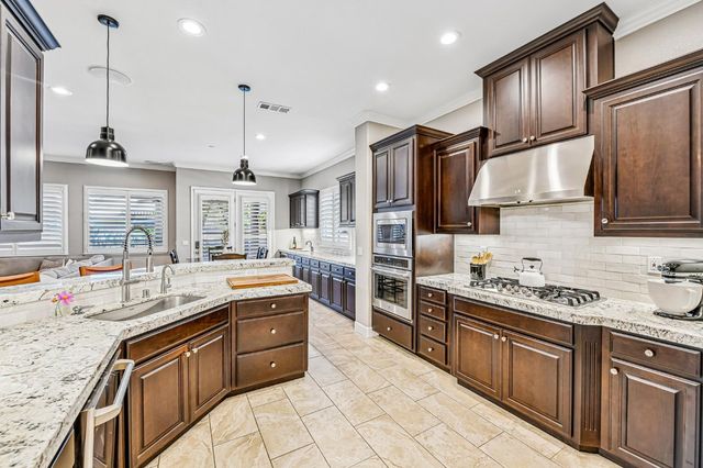 2423 Finchwood Landing Ln, Manteca, CA 95336