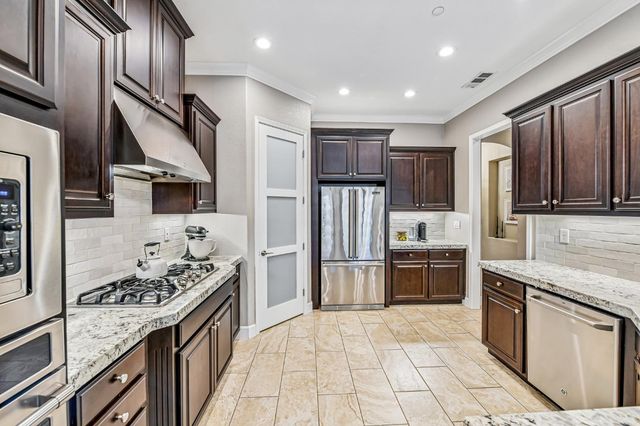 2423 Finchwood Landing Ln, Manteca, CA 95336