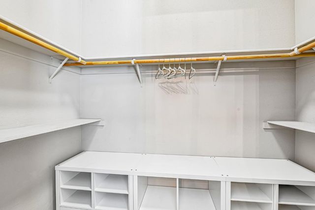 2423 Finchwood Landing Ln, Manteca, CA 95336