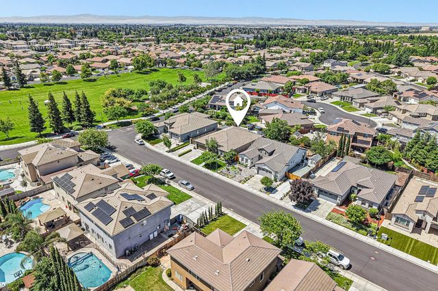 2423 Finchwood Landing Ln, Manteca, CA 95336