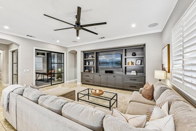 2423 Finchwood Landing Ln, Manteca, CA 95336