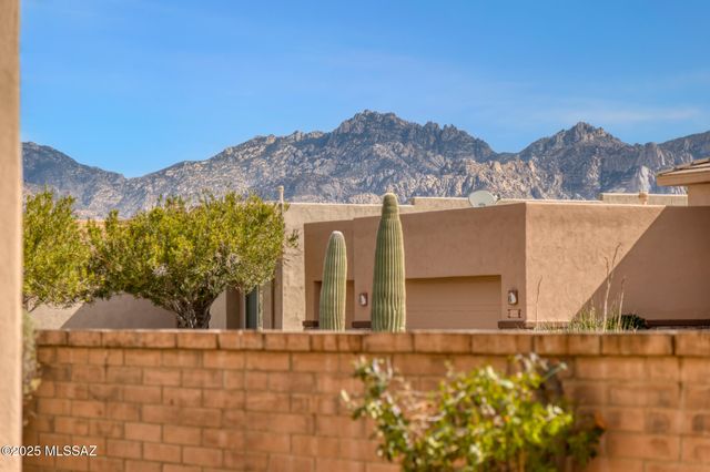 13807 N Maxfli Drive, Oro Valley, AZ 85755