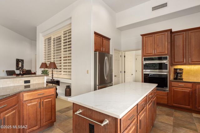 13807 N Maxfli Drive, Oro Valley, AZ 85755