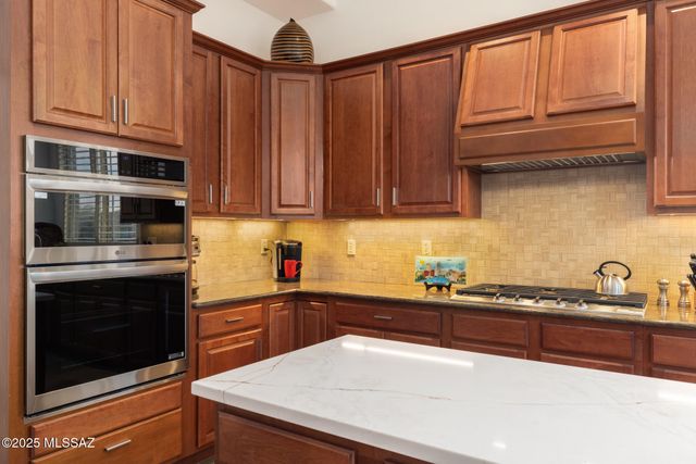 13807 N Maxfli Drive, Oro Valley, AZ 85755