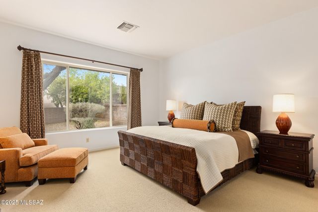 13807 N Maxfli Drive, Oro Valley, AZ 85755