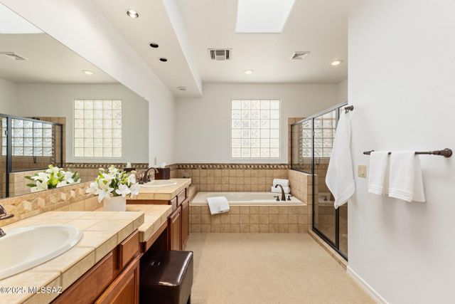 13807 N Maxfli Drive, Oro Valley, AZ 85755