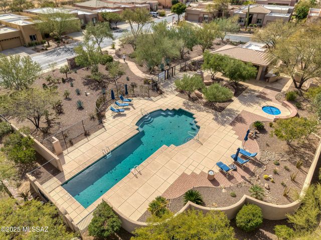 13807 N Maxfli Drive, Oro Valley, AZ 85755