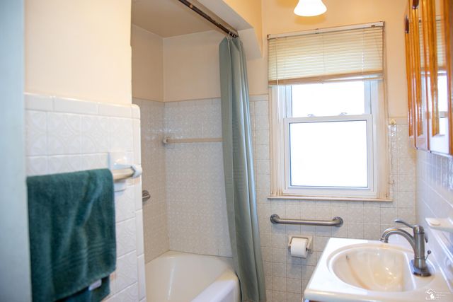 15708 Goddard Road, Allen Park, MI 48101