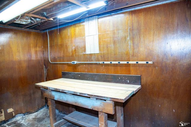 15708 Goddard Road, Allen Park, MI 48101