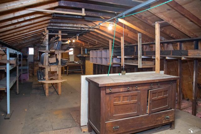 15708 Goddard Road, Allen Park, MI 48101