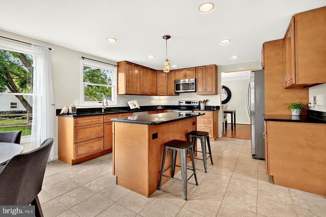 3894 PLUM RUN CT, Fairfax, VA 22033