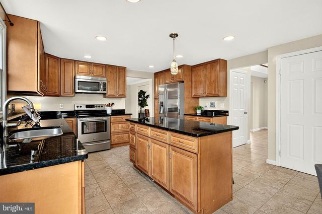 3894 PLUM RUN CT, Fairfax, VA 22033