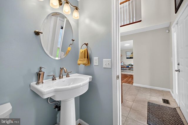 3894 PLUM RUN CT, Fairfax, VA 22033