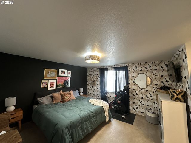 120 VALLEY VIEW Dr, John Day, OR 97845