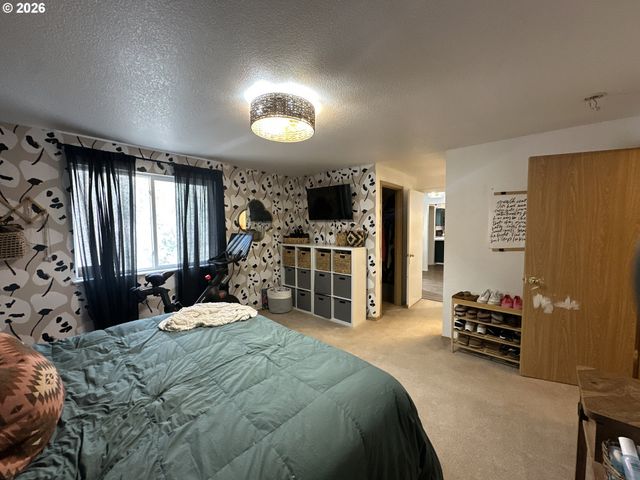 120 VALLEY VIEW Dr, John Day, OR 97845