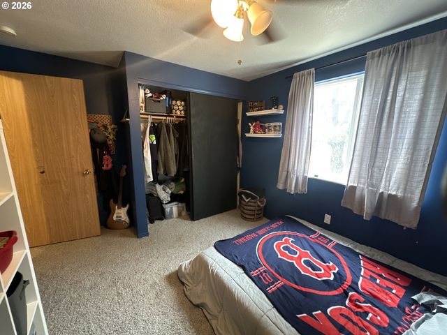 120 VALLEY VIEW Dr, John Day, OR 97845