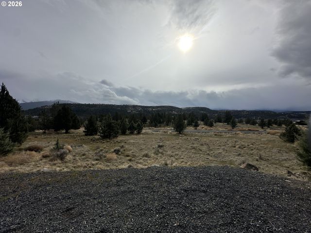 120 VALLEY VIEW Dr, John Day, OR 97845
