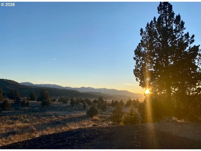 120 VALLEY VIEW Dr, John Day, OR 97845