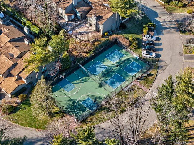 285 Carriage House Drive, Jericho, NY 11753
