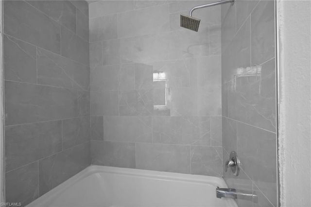 6322 Royal Woods DR, Fort Myers, FL 33908