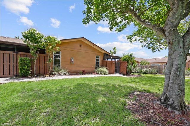 6322 Royal Woods DR, Fort Myers, FL 33908