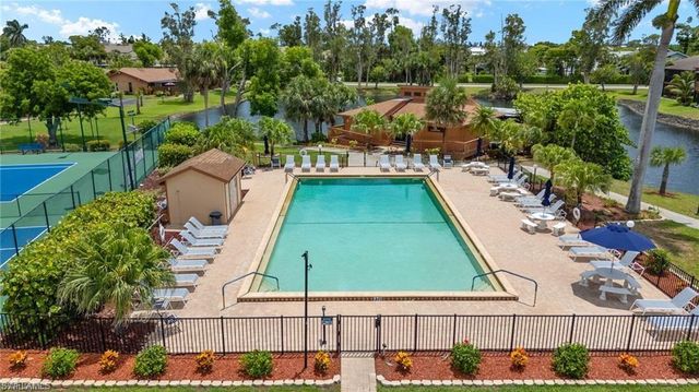 6322 Royal Woods DR, Fort Myers, FL 33908