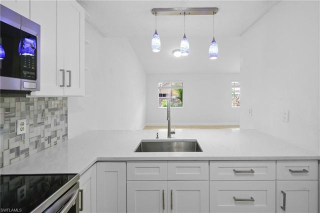 6322 Royal Woods DR, Fort Myers, FL 33908