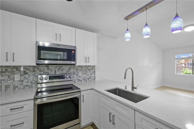 6322 Royal Woods DR, Fort Myers, FL 33908