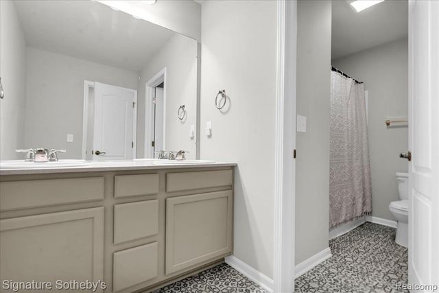 319 Strawberry Drive, Rochester Hills, MI 48307