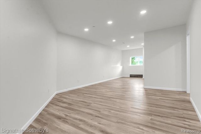 319 Strawberry Drive, Rochester Hills, MI 48307