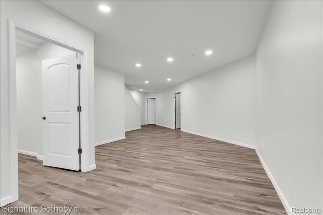 319 Strawberry Drive, Rochester Hills, MI 48307