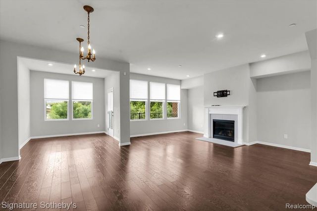 319 Strawberry Drive, Rochester Hills, MI 48307