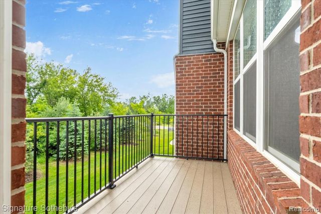 319 Strawberry Drive, Rochester Hills, MI 48307