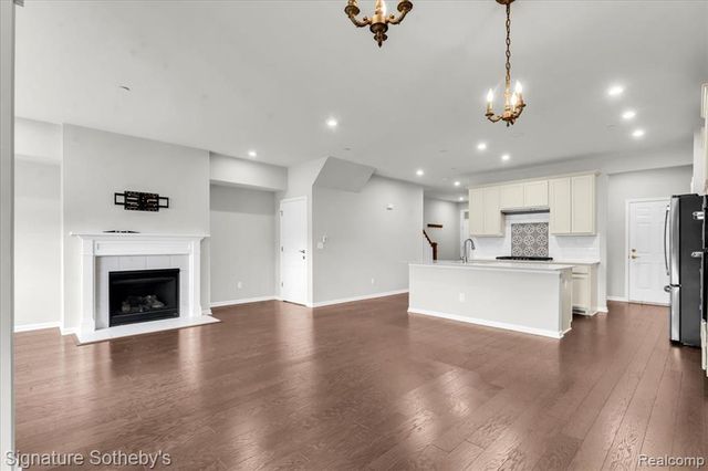 319 Strawberry Drive, Rochester Hills, MI 48307
