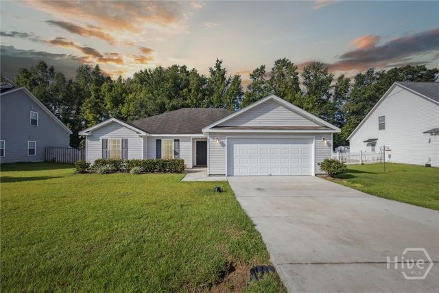 35 Bonnie Circle, Ellabell, GA 31308