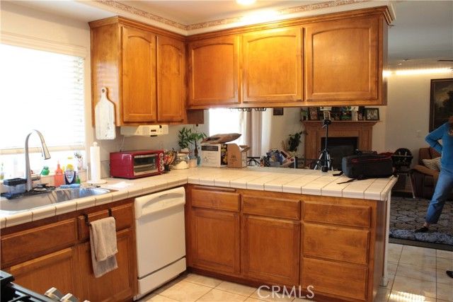 9876 Skyland Court, Fontana, CA 92335