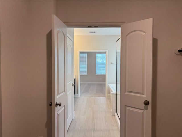 2521 S Houston Avenue, Pearland, TX 77581