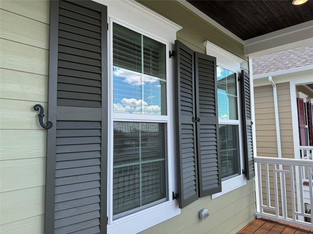 2521 S Houston Avenue, Pearland, TX 77581