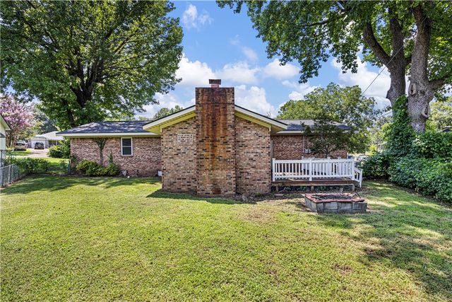 305 Meyer Drive, Van Buren, AR 72956