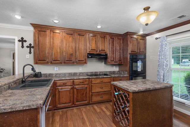 1353 BASKINS RD, Burlison, TN 38015