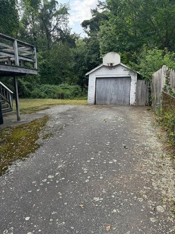 134 Sherman St, Quincy, MA 02170