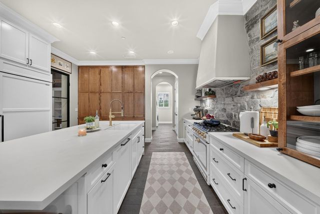 1809 E Buena Salud Way, Fresno, CA 93730