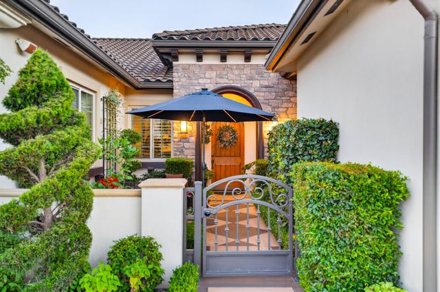 1809 E Buena Salud Way, Fresno, CA 93730