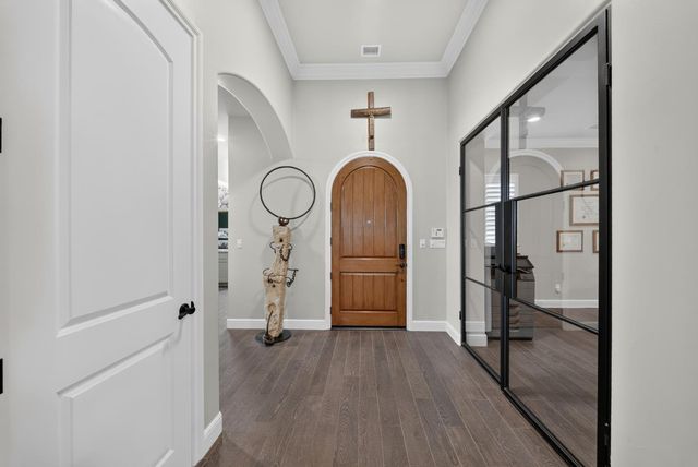 1809 E Buena Salud Way, Fresno, CA 93730