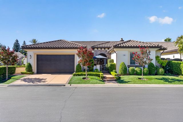 1809 E Buena Salud Way, Fresno, CA 93730