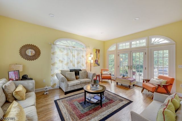 31 Primrose Ln, Bernards Twp., NJ 07920