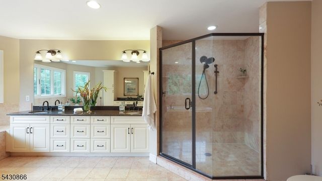 31 Primrose Ln, Bernards Twp., NJ 07920