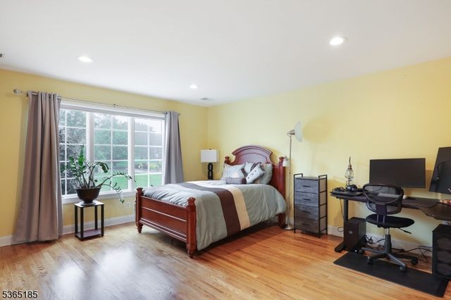31 Primrose Ln, Bernards Twp., NJ 07920