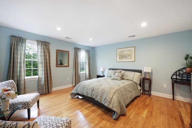 31 Primrose Ln, Bernards Twp., NJ 07920