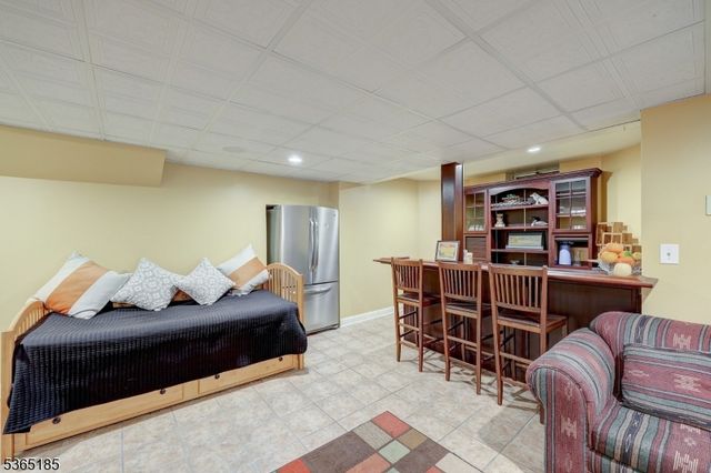 31 Primrose Ln, Bernards Twp., NJ 07920